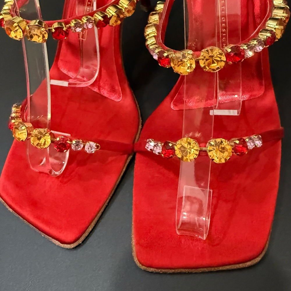 Giuseppe Zanotti Red Heels with Gold Accents - Picture 5 of 16